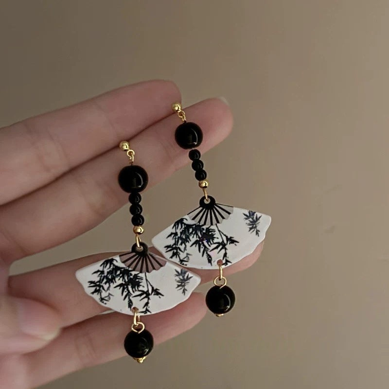 Retro Cool Fan-Shaped Earrings For Women Light Luxury High-End Feel