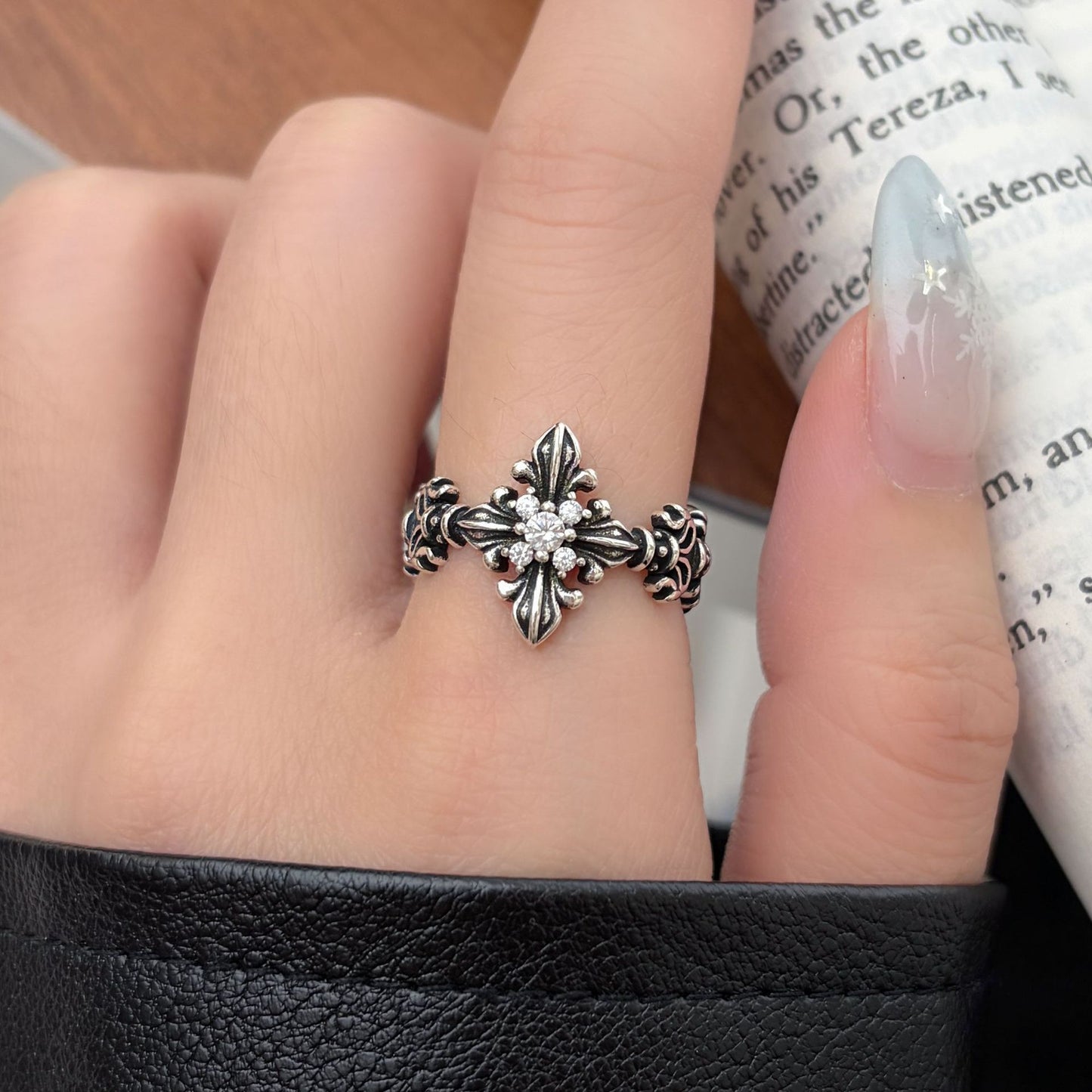 Retro Distressed Cross Open Ring For Women