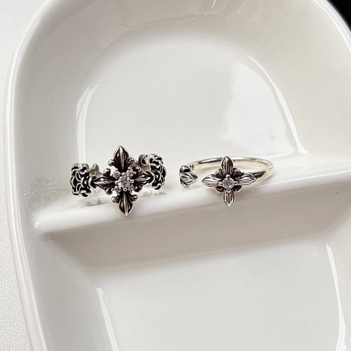Retro Distressed Cross Open Ring For Women