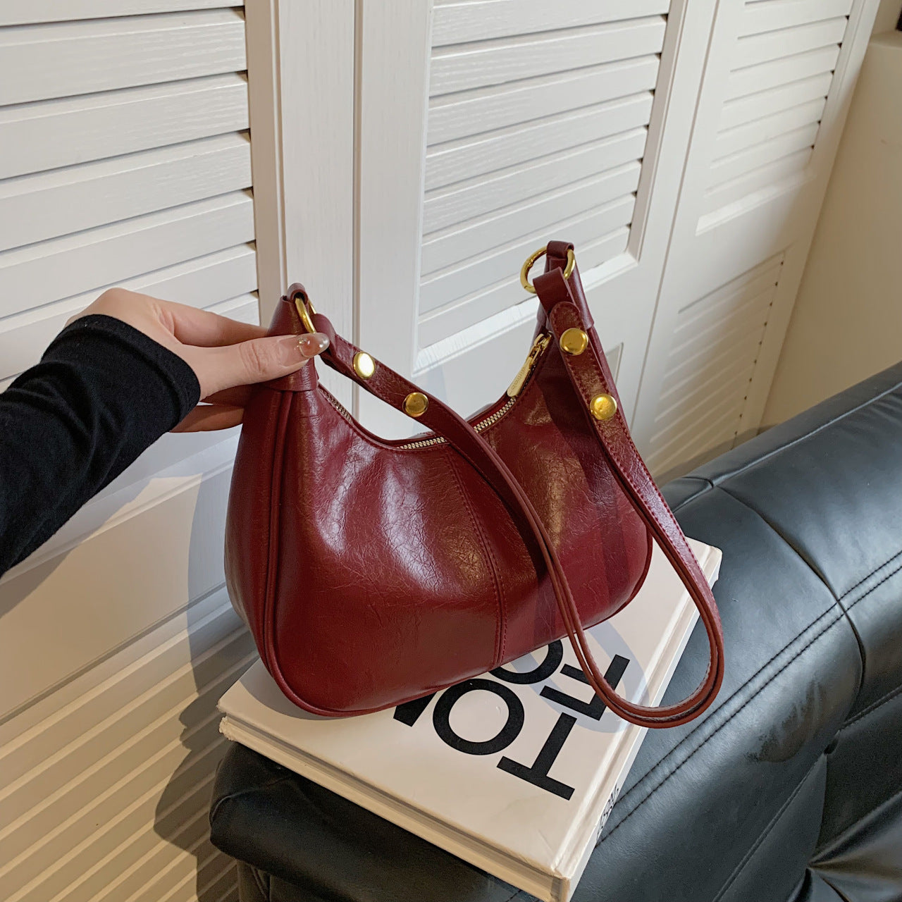 Underarm Bag Oil Wax Leather Trendy Texture One-shoulder Crossboby Bag Women's Bag
